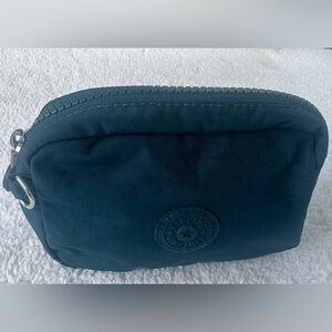 Kipling cosmetics bags
